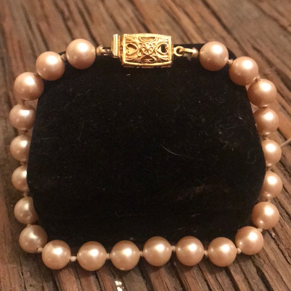 Pearl Bracelet - Picture 1 of 2